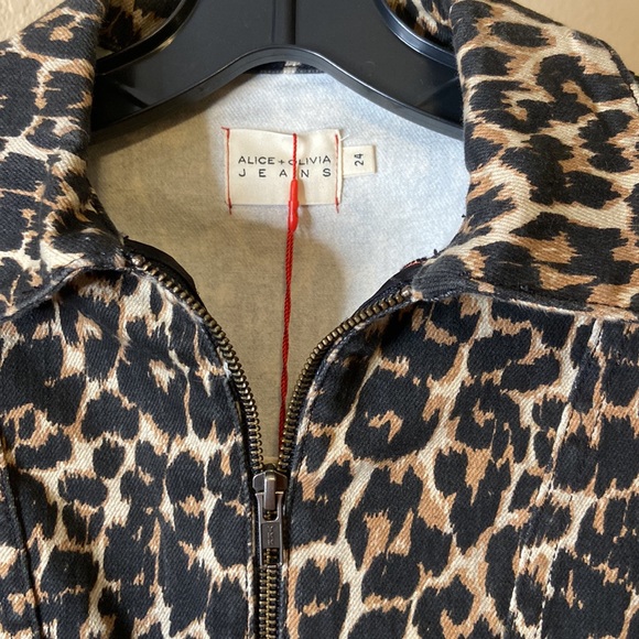 NWT Alice + Olivia Gorgeous Leopard Print Stretch Cotton Romper - Picture 10 of 16